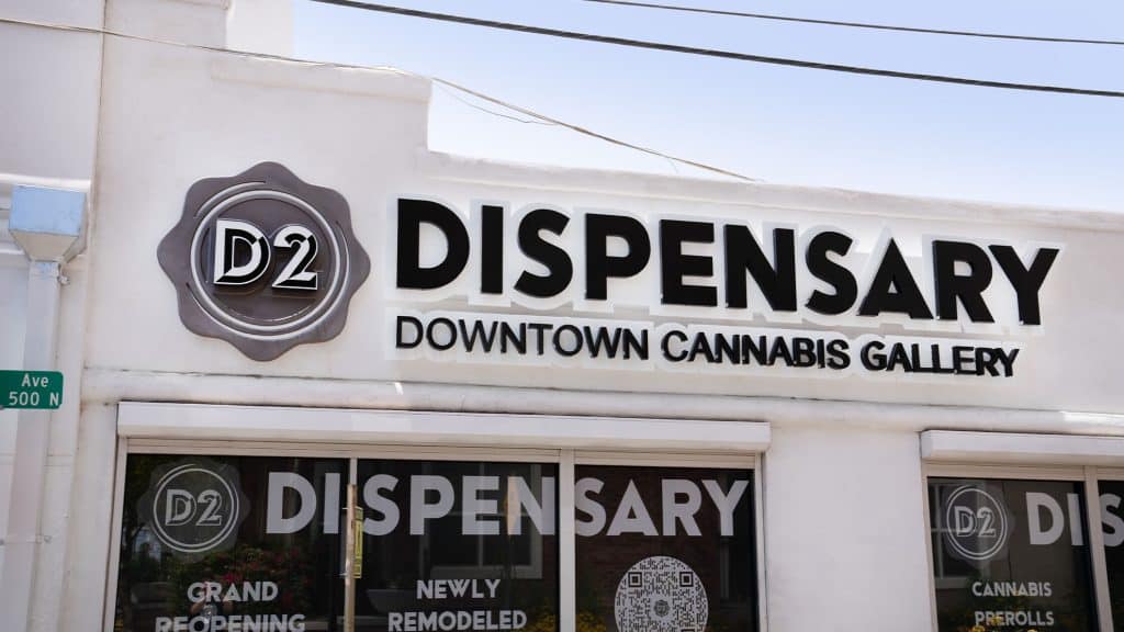 Downtown_Exterior_AlleySign